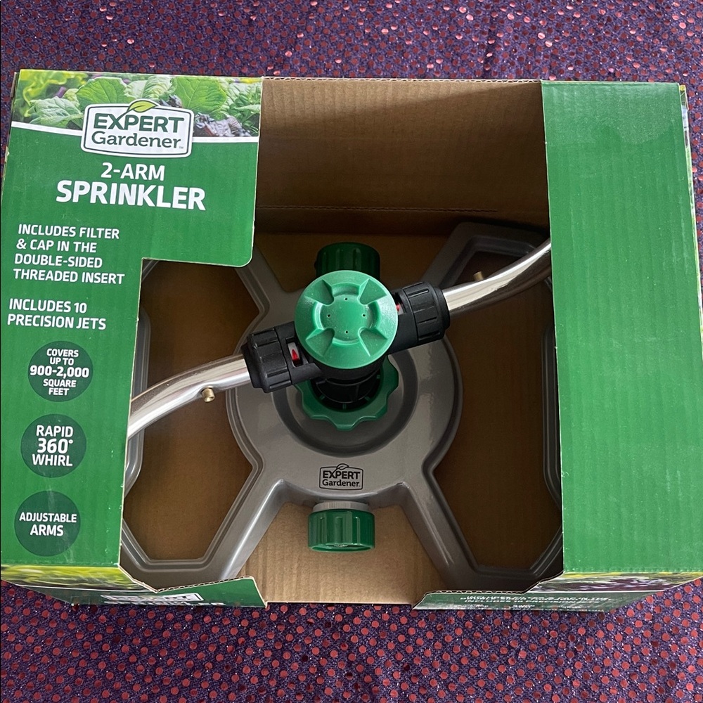 Green and Silver 2-Arm Sprinkler